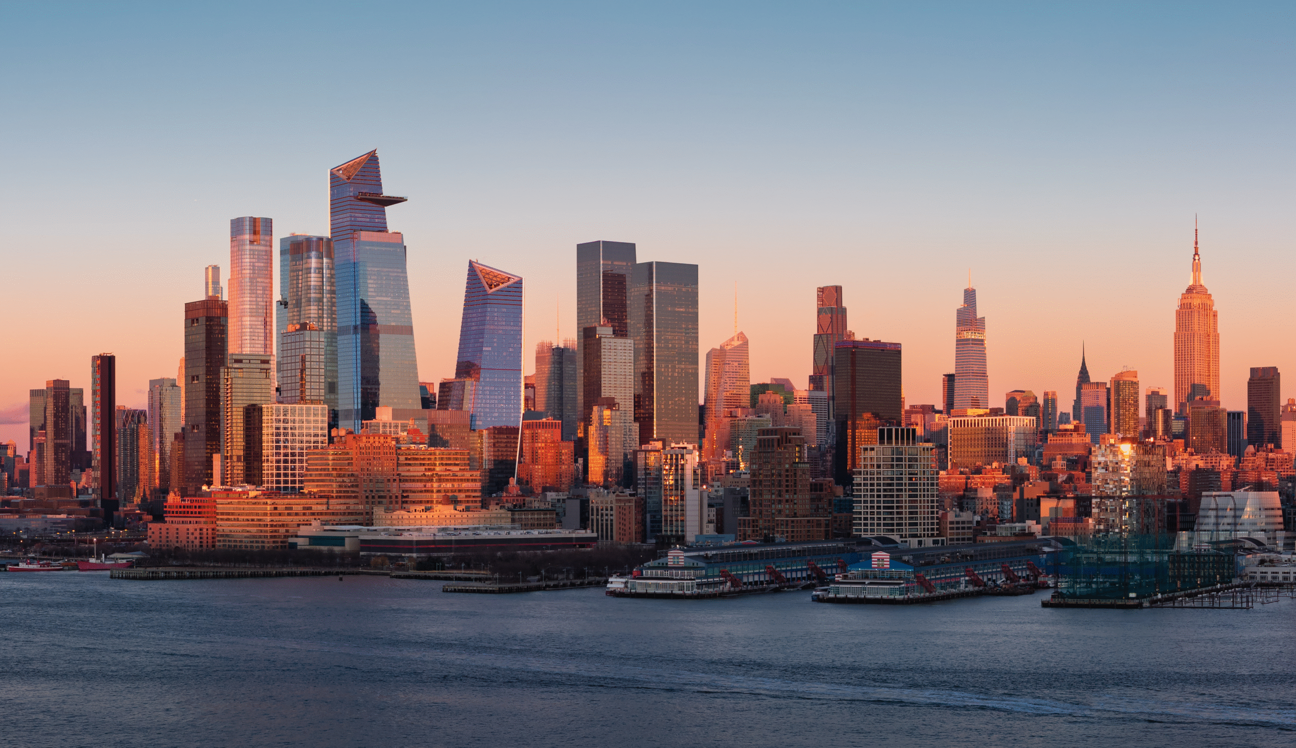 Manhattan Skyline - iStock.com|francois-roux