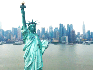 自由の女神像 - ニューヨークのスカイライン - iStock